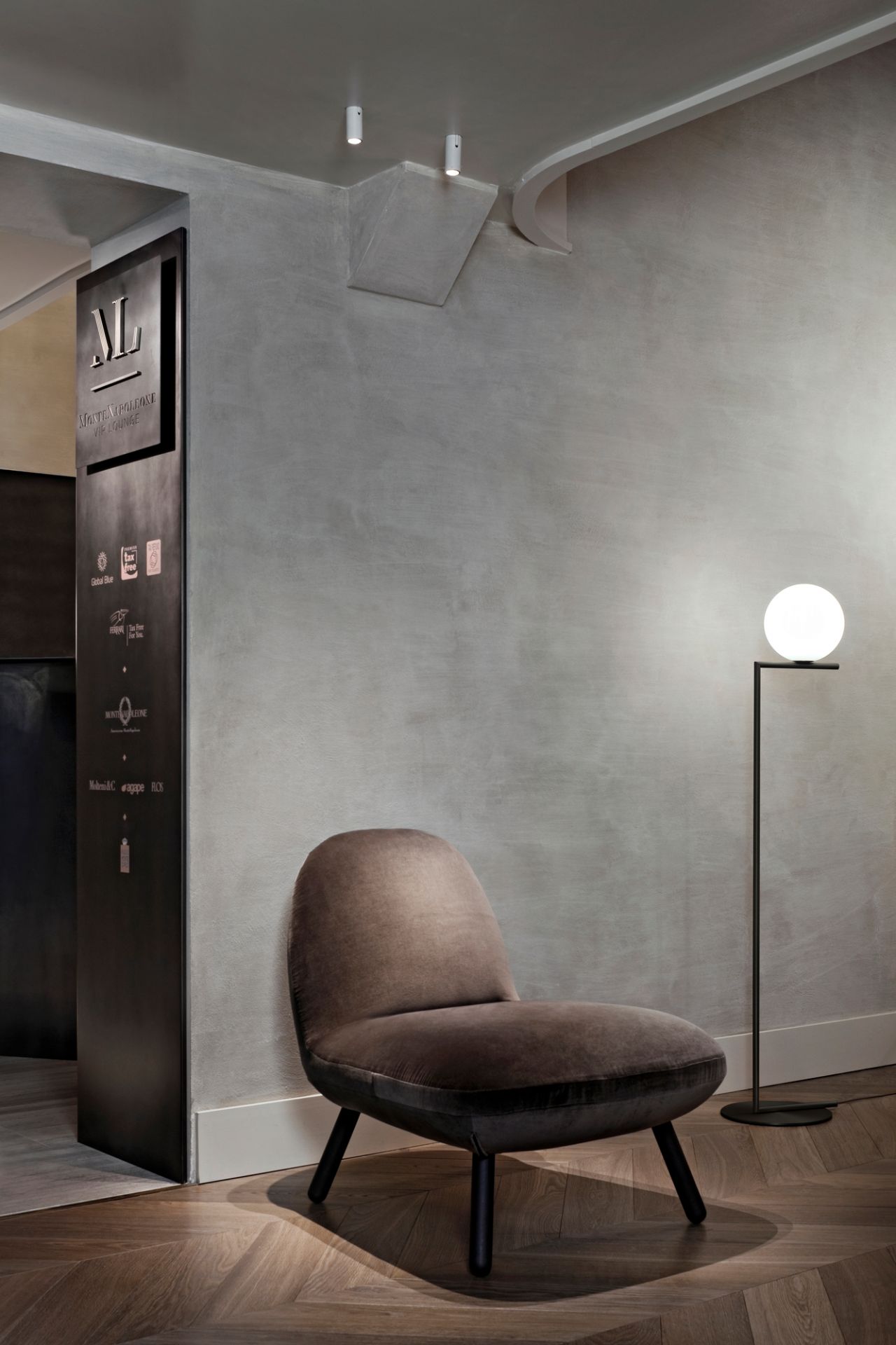 Ic shop floor lamp